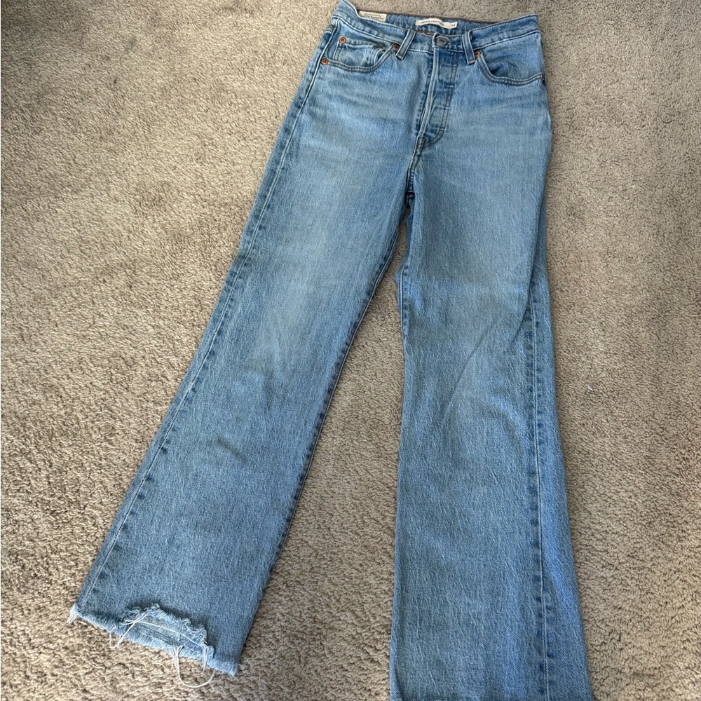 Levis Ribcage Crop Flare Jeans Size 24 light blue